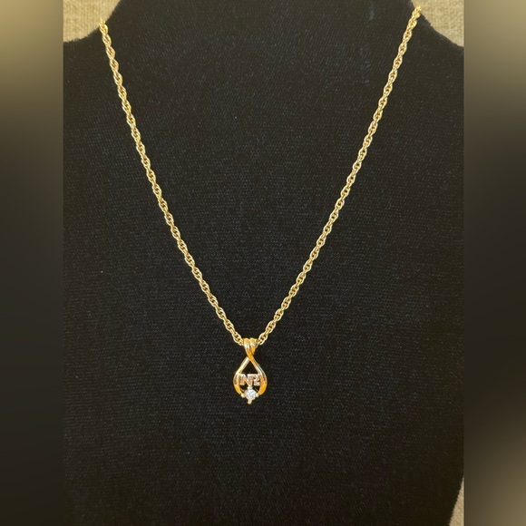 Nina Ricci Necklace — Like New